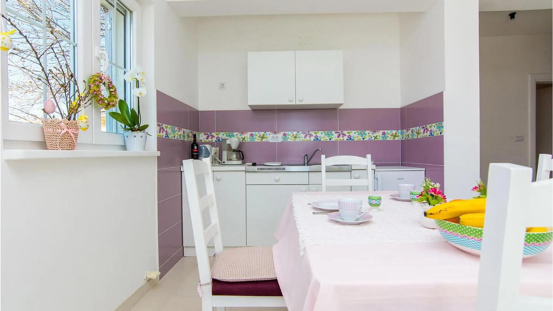 1 Bedroom Gorgeous Apartment In Pakostane