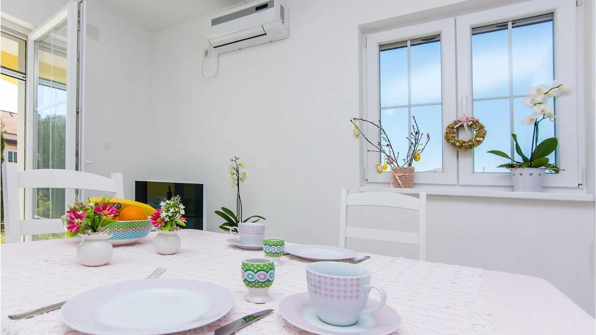 1 Bedroom Gorgeous Apartment In Pakostane