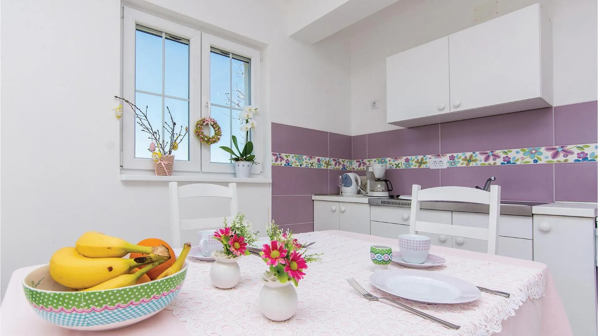 1 Bedroom Gorgeous Apartment In Pakostane 0*,