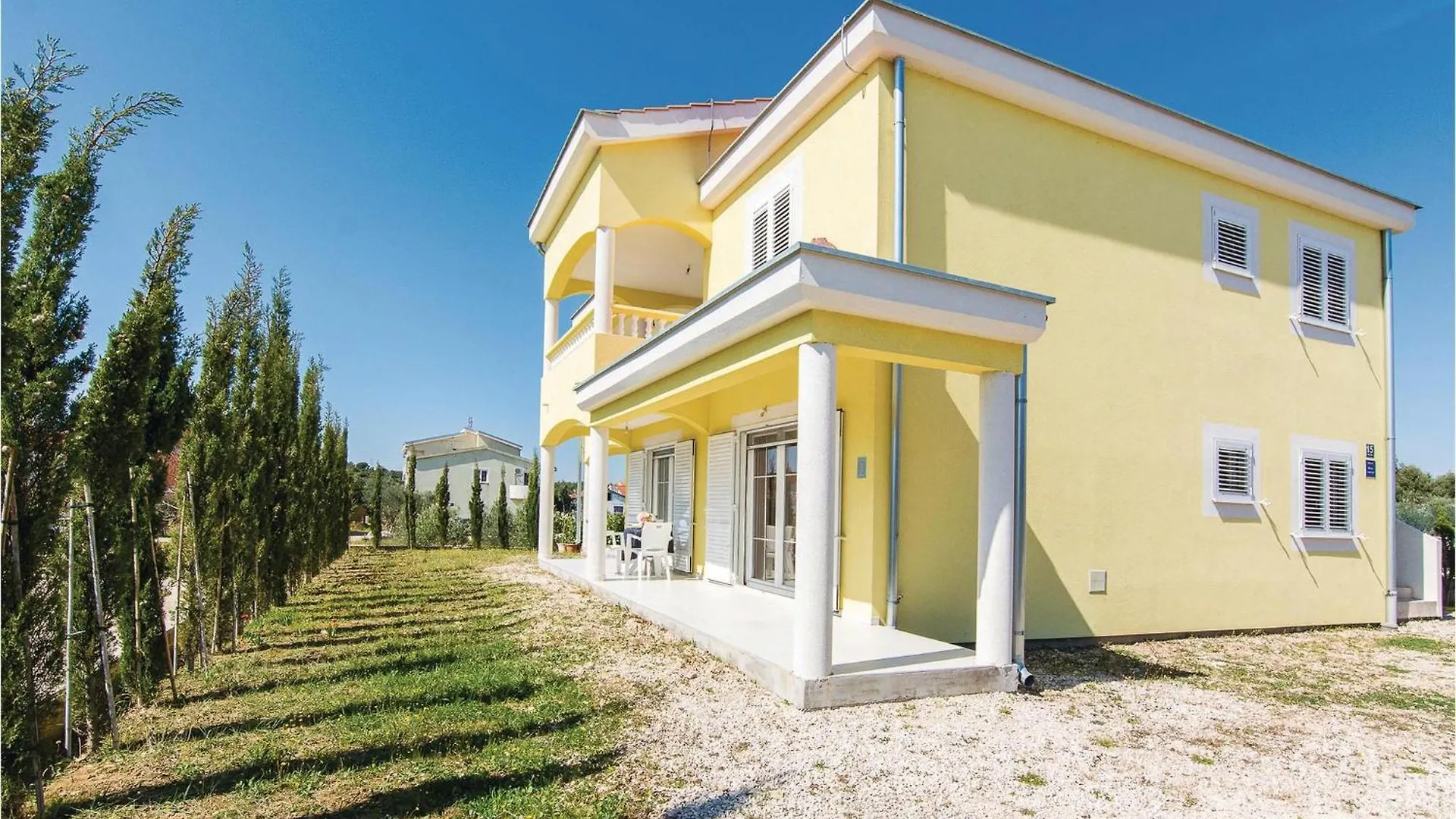 1 Bedroom Gorgeous Apartment In Pakostane